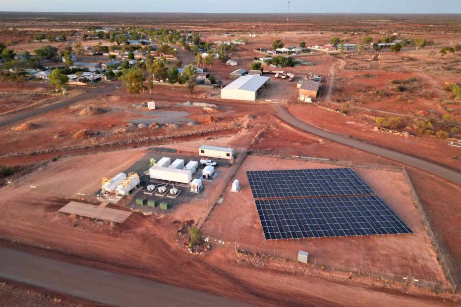 Remote goldfields town goes green, with deal to build solar and battery microgrid
