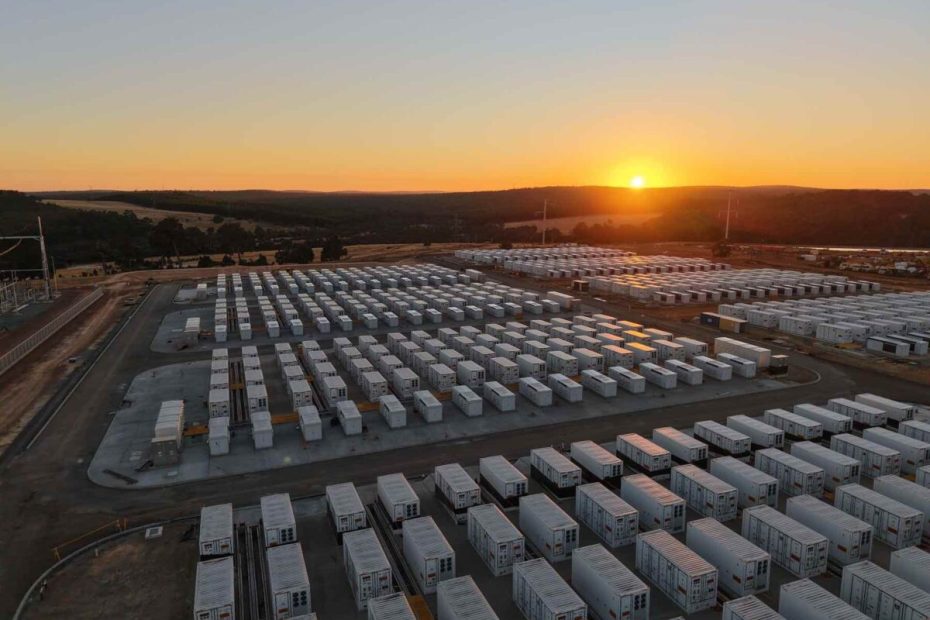 Solar and wind reach 100 pct of demand in biggest isolated grid, as batteries allow it to keep its thermals on