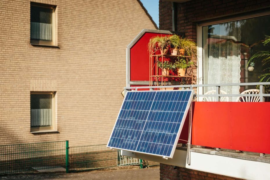 Balcony solar approvals put on fast-track, as UK races to bolster energy independence