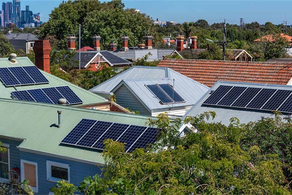 AEMO looks to EVs, data centres and industry to help ease overload of rooftop PV in middle of day