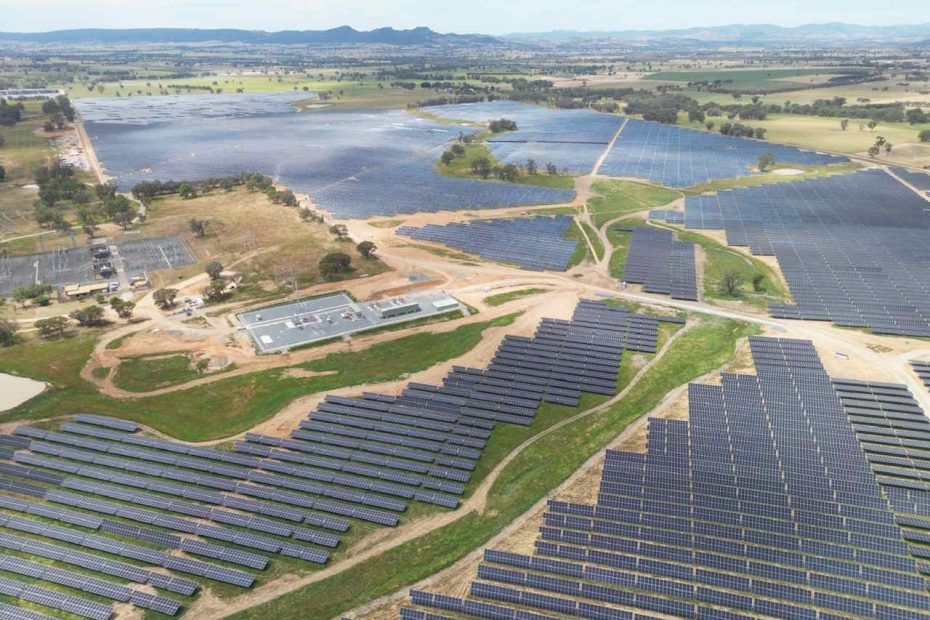 Two Telstra-contracted solar farms power up in two separate states