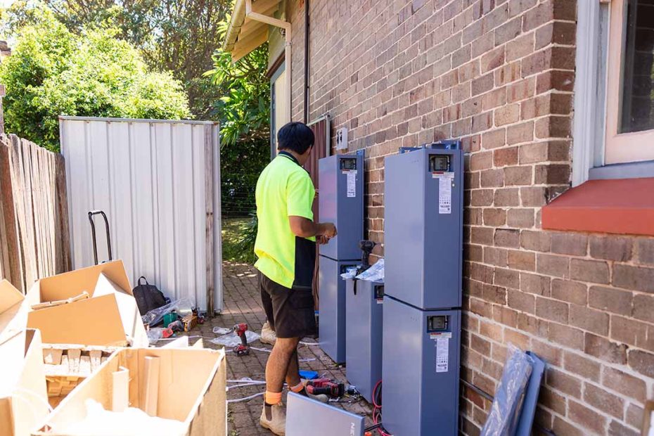 Australians are still not keen on solar and battery VPPs. Is it a tariff problem, or lack of trust?