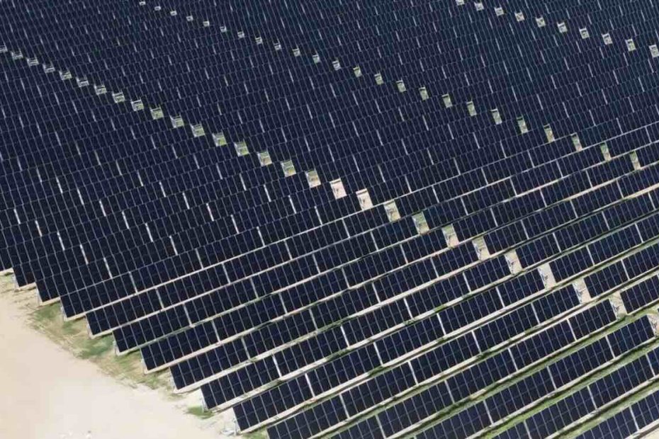 Green bank turns to small solar hybrids and battery retrofits in new $100 million package as mega projects stall