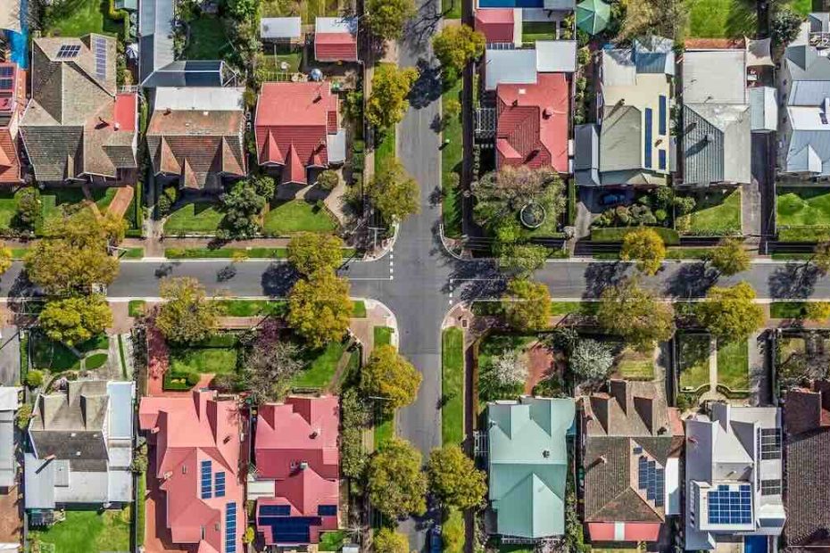 Wind and solar reach record share of Australia’s main grid, nearly half of it from rooftop PV