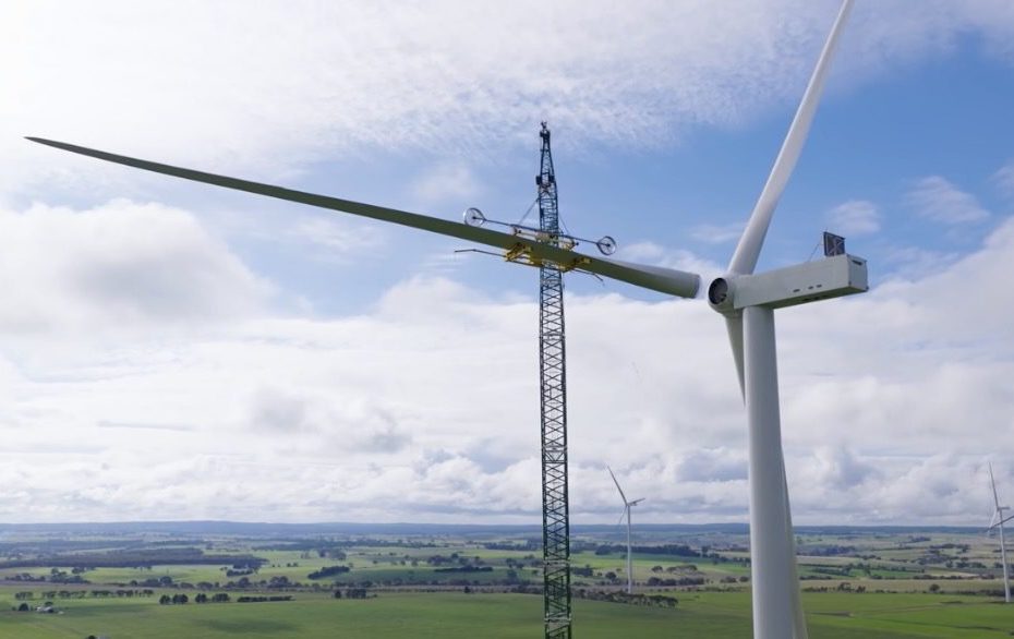 Enough wind and solar in pipeline, but not enough actually being built to meet 2030 target, scorecard finds