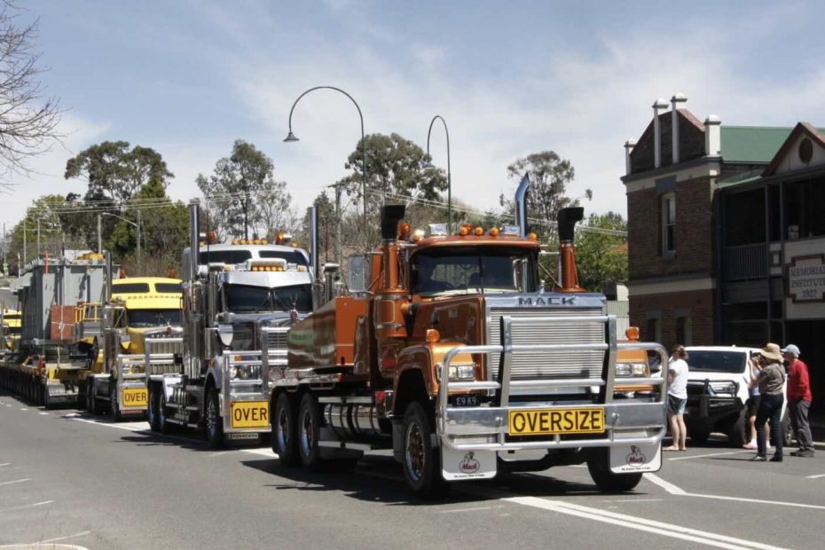 A massive 244-tonne transformer completes 2,165 km road trip to Australia’s largest solar project